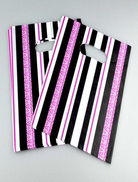 100pcslot 20x25cm Pink Black Strip Plastic Bag boutique Gioielli confezionamento sacchetti per la spesa in plastica con manico7343217