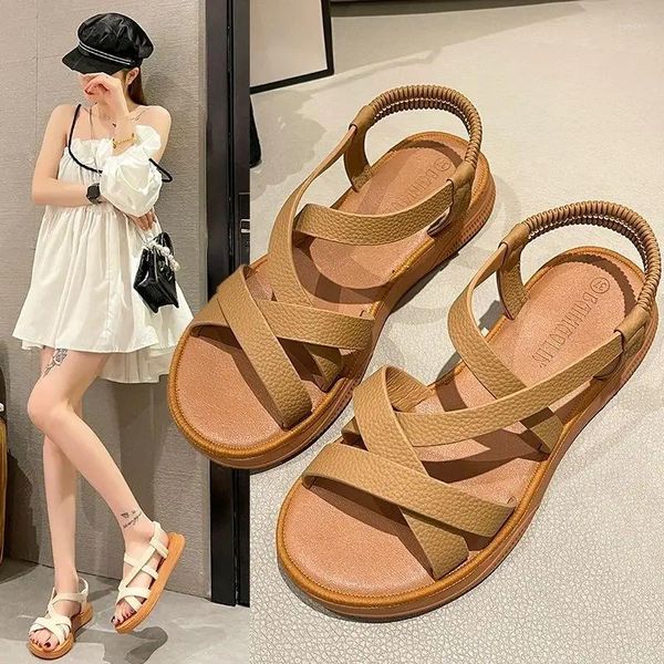 Lässige Schuhe Sandalen für Frau im Freien im Freien Offene Toe Flat Gummi -Schuhe Frauen Sommer 2024 Kein Absatz Römischer Großhandel Trend F H.