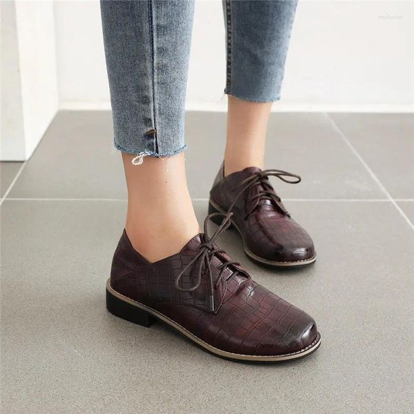 Lässige Schuhe Ymechic Herbst 2024 Rom Retro Schnürung klobige Absätze Oxford für Frauen mit niedrigem Absatz Silber Schwarzes Geschäft Frauen Pumps 34-43