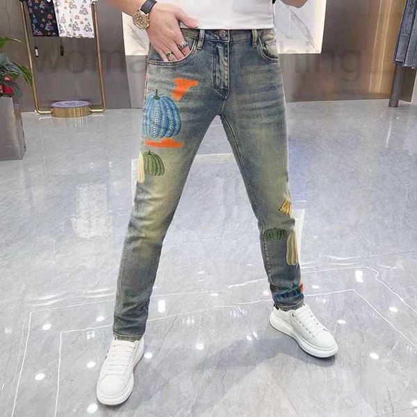 Erkekler Kot Tasarımcı Avrupa Kabak Baskılı Kot Penerler 2024 İlkbahar/Yaz Yeni Moda Çok Slim Fit Küçük Ayak Pantolonları FBY5
