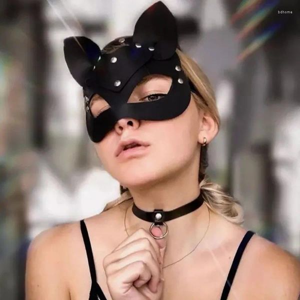 Partyzubehör geformte Lady Mask Pu Leder Punk Style Rivet Halloween Halb Gesichtsmasken Maskerade Tanzkostümzubehör