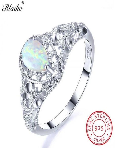 Anelli a grappolo Blaike 100 Real 925 Sterling Silver White Fire Opal for Women Vintage Hollow Drop Drop Pone di Birthone Fine Jewelr9044365