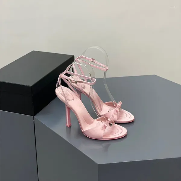 Vestido sapatos rosa dahlia laço de cetim sandálias cristalinas abertas de dedão do pé cruzador de tornozelo