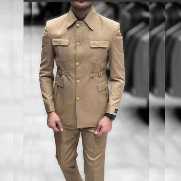 Ternos masculinos Blazers personalizados cor sólidos colorido de lapela de lapela de lapela de comprimento regular elegante estilo safari de calças de 2 peças Q240507