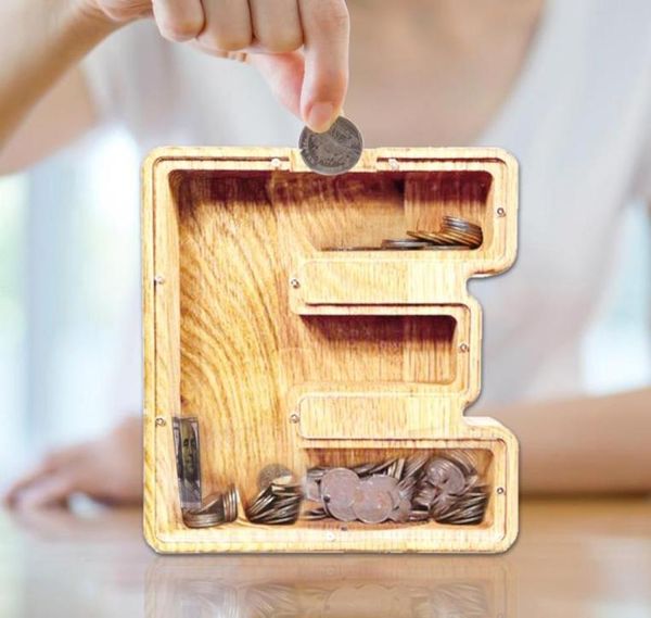 Articoli di novità per lettere di moneta a forma di cassette in legno a forma di legno creativa Organizzatore di alfabeto creativo Design del serbatoio in legno Orname4520770