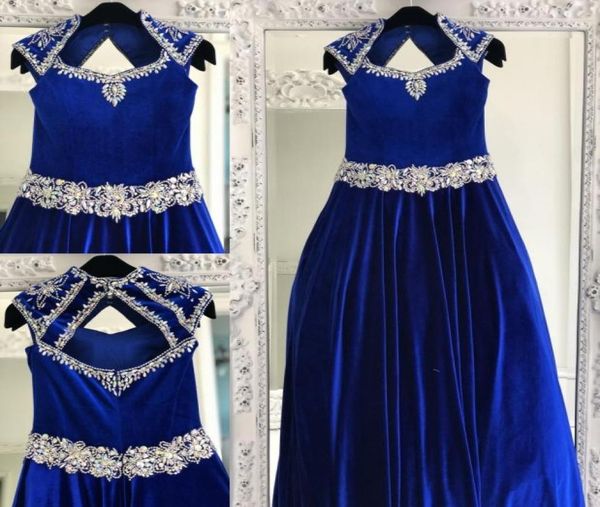 Royal Blue Velvet Festzugskleider für Teenager 2023 Kristalle Strasssteine ​​Lange Festzugskleider Little Girls Queen Anne Neck Formale Party 4035511