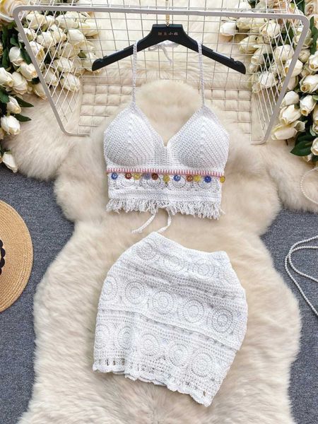 Abito da due pezzi Boho Womens Due set PEICE set all'uncinetto Out Out Out Patchwork Calco Halter Tops+ Mini gonne in giro per la vita alta set Dropshipping Y240508