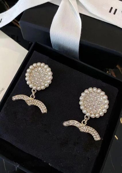 Moda Dangle Light Gold Cystal Earsings Brincos de Designer para Mulheres Partido para Festa de Lady Casamento Jóias de Engajamento de Presente com Flanne7368181