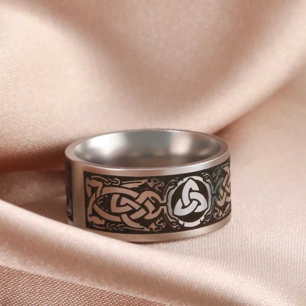 Anelli di nozze Skyrim in acciaio inossidabile Triquetra Irish Knot Ring per uomini Donne vintage Nordic Finger Rings Talisman Amulet Gioielli regalo