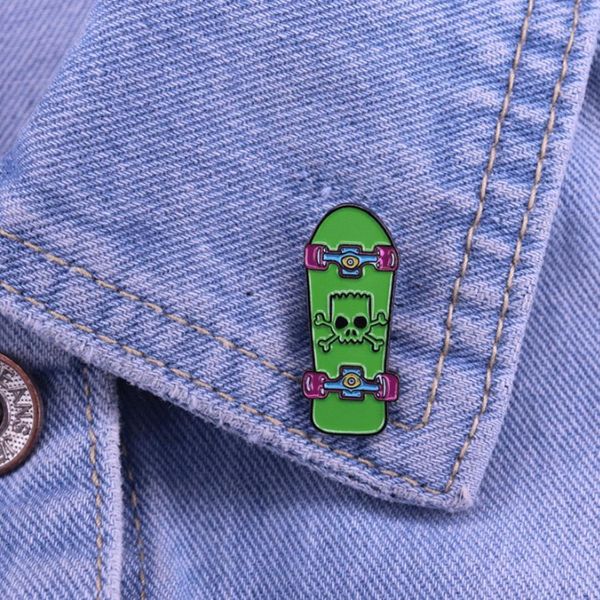 Skull Bart Skateboard Pin smaltato Springfield Best Street Skater Spilla