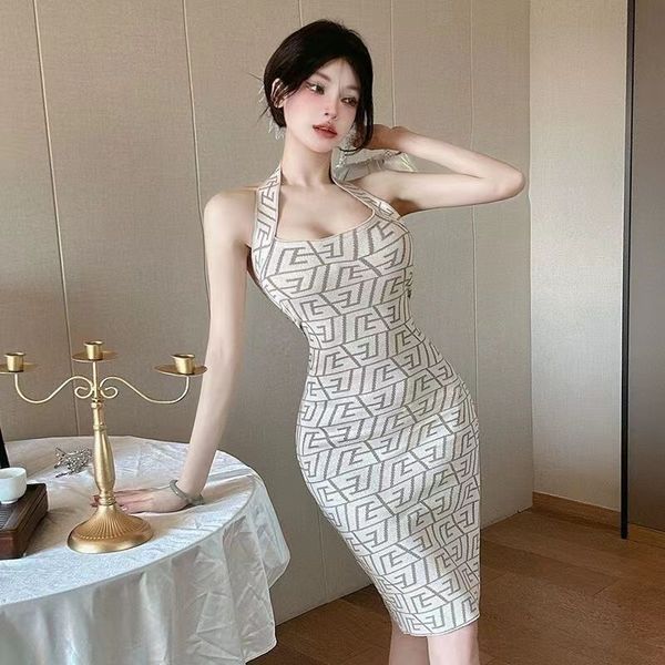 Celebrity Sundress 2024 Summer Summer Sexy French-Block Figure Figura do Halterneck Vestido de malha