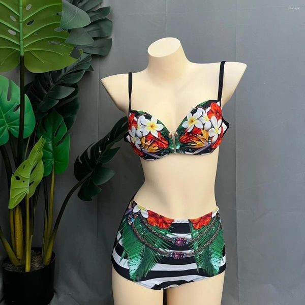 Costume da bagno da bagno in stile spagnolo in stile triangolo in stile costume da bagno in bikini con anello d'acciaio raccoglie il petto grande