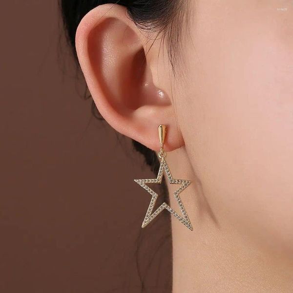 Hoop -Ohrringe Vintage Strassstein Design Sinn für hohl Bow Korea Stil Frauen Ohrschnallen Piercing Bold Bankett Schmuck Schmuck