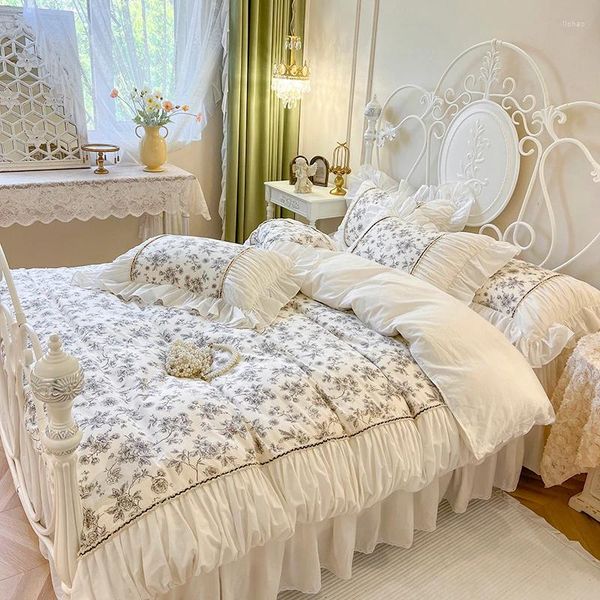 Set di biancheria da letto cotone principessa di lusso fiori rosa stampa roffles copripiumino giunca letto cuscinetto cuscinetto da letto bianco puro