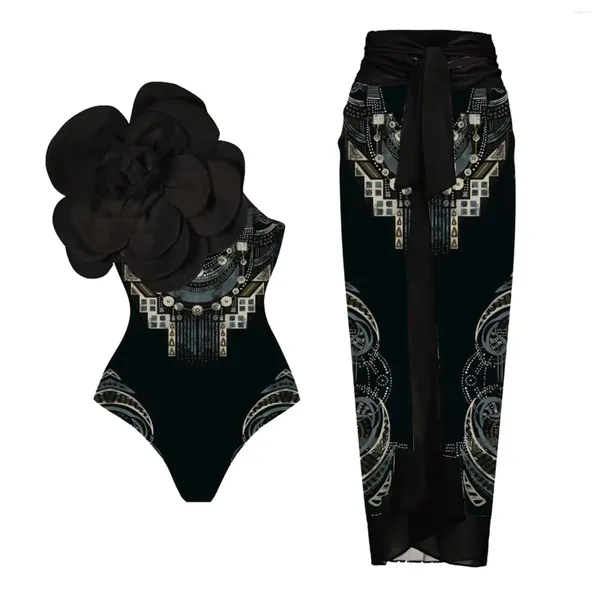 Swimwear femminile 2024 Primavera/estate 3D Grande fiore decorativo con cuscino per il torace Set da bagno pantaloncini per donne