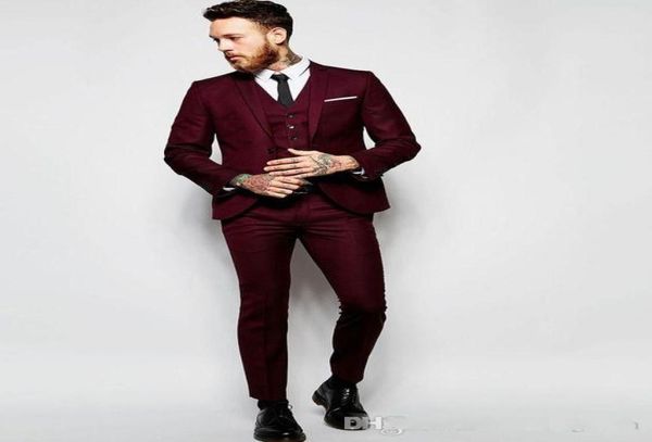 Hübsche burgunderhochzeit tuxedos schlanke fit Anzüge für Männer Groomsmen Anzug Drei Stücke billige Prom -Suits Jacke Pantsvest3391512