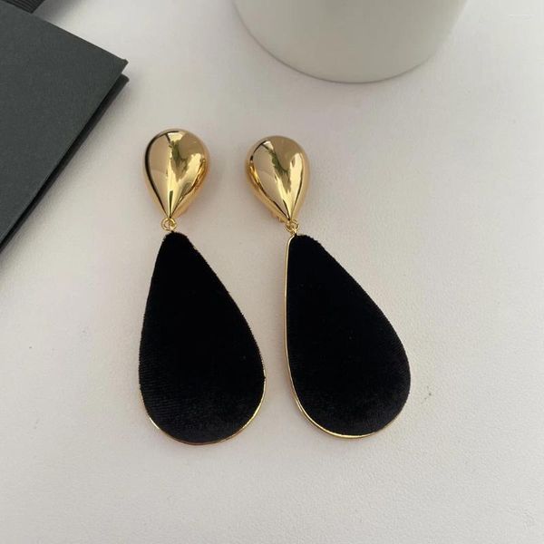 Orecchini doganici famosi Designer Brand Acqua Droplet Black Velvet Ear Clip Orecchie Luxury Women Fashion Jewelry Runway Trend