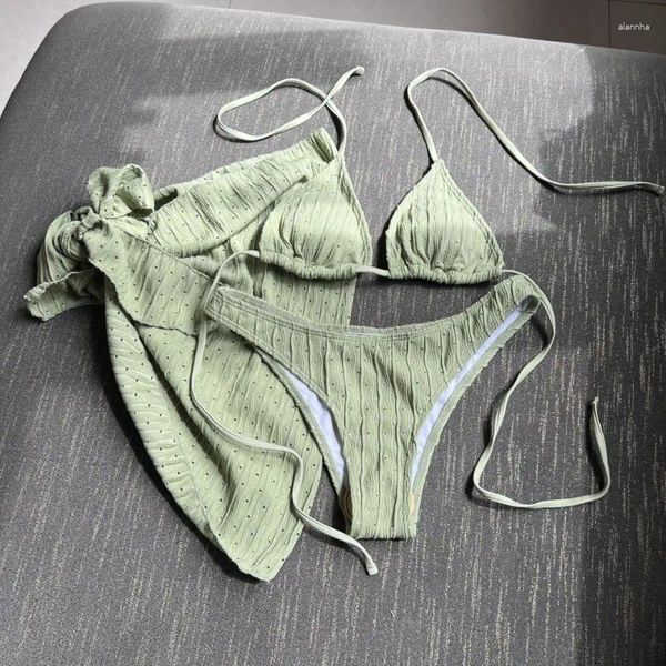 Menas de banho feminina 2024 Sexy 3 peças Biquíni texturizada conjunto de maiô com sarongues Cobrir saia