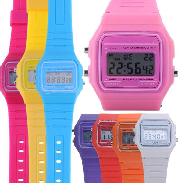 Multi -Süßigkeiten -Farben Alarm Stoppwatch Fashion Digital Gummi Silikon Handgelenk Mädchen Damen Frauen CHMH1058709869