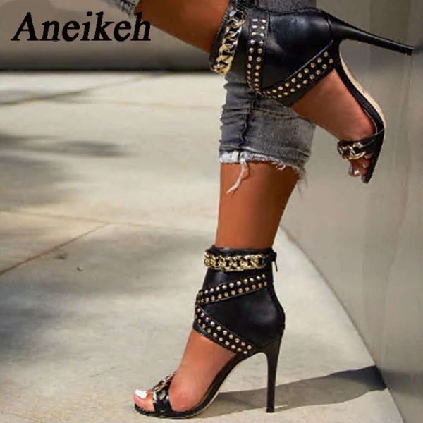 Sexy Rivet Metal Chain Sandals Boots Peep Toe Bombas de salto fino Gladiator sandalias zipper Women High Shoes High Summer 2024