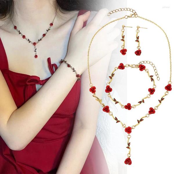 Collane a pendente Medievale Retro francese Retro French Collana Orecchini braccialetti di fiore gotico Clavicolare Bangole di gioielli Accessori set di gioielli Regali