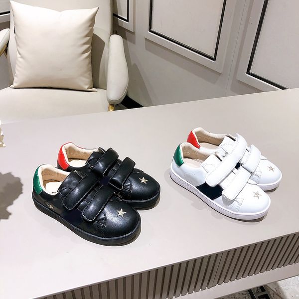 Designer per bambini scarpe da bambino classiche classiche ape piccole scarpe bianche scartoni casual sport da esterno per bambini adesivo diavolo un calcio