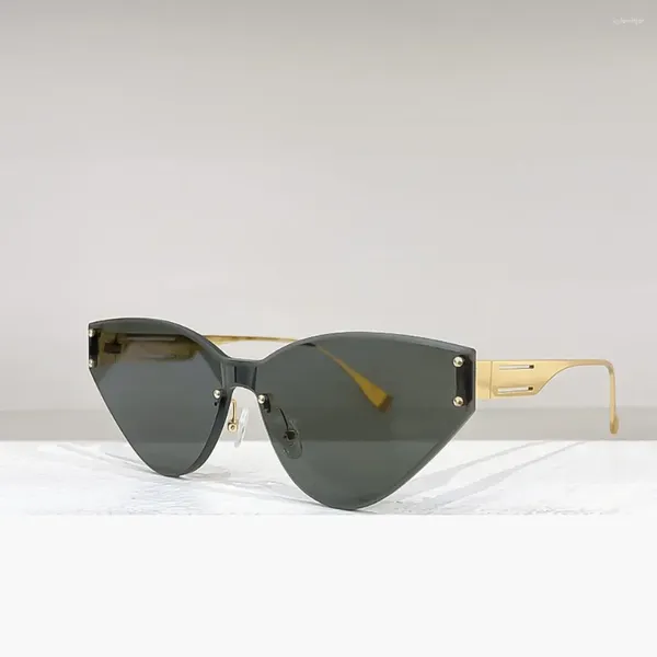 Occhiali da sole Donne Elegante elegante lussuosa lussuosa stile diverso Design senza bordo Eyewear Uv400 Orchi da viaggio per viaggi all'aperto