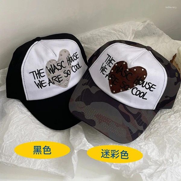 Ball Caps 2024 Ранняя весна Love Crown Color Matching Sticker Baseball Hat Street Camouflage Wide Brim Letter Letter Emelceery Hip-Hop Cap