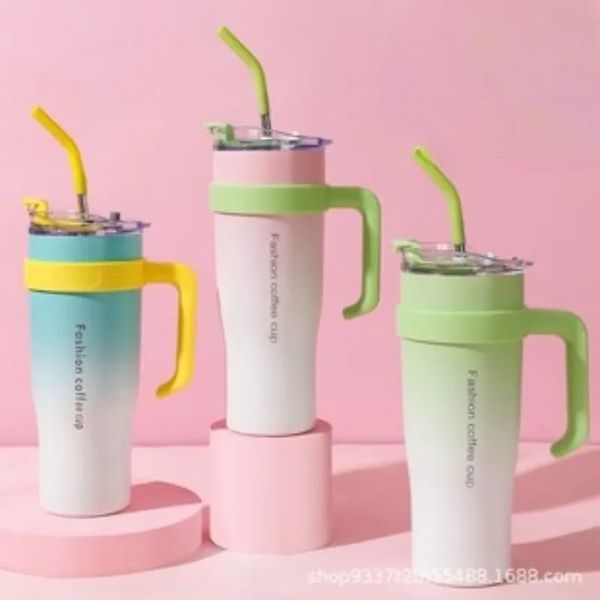 1pc isolierter Strohbecher Sommer Heißer Verkauf Riesen Isoliert Cup Griff Autoscreme Tasse große Kapazität tragbar