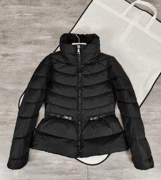 Kış Down Coats Parkas Womens Ceket Puffer M Tasarımcı Mektubu Açık Ceketler Sokak Moda Rüzgar Düzelti Sıcak Nefes Alabilir Su Geçirmez Kalınlaştırılmış Dış Giyim