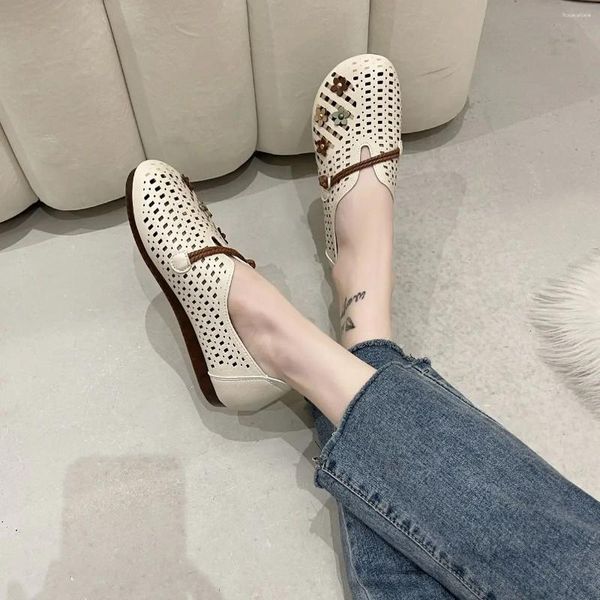 Lässige Schuhe weiß süßer Kawaii Moccasins für Frau 2024 Low Heel Elegantes Sommerschuhschuhe komfortable koreanische Stil echtes Zeichen