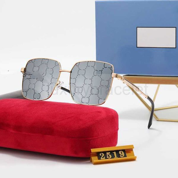 Nuovi occhiali da sole designer di lusso uomini vetrali quadrati in metallo con telaio design del design di stampa fresca ovali ovali ovali per donne accessori di moda maschile con scatola