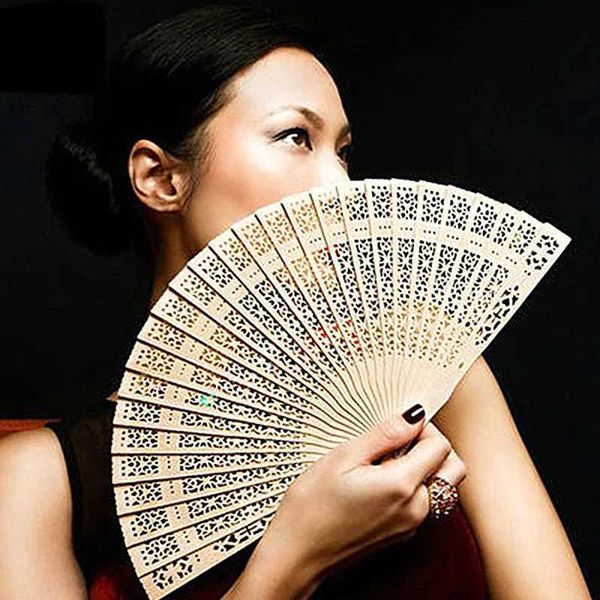 Produkte im chinesischen Stil hohl geschnitzte Faltfan chinesische Style Holz Bambus Lüfter Vintage Antike Handfan Party Hochzeitsdekoration Handwerk Home Decor