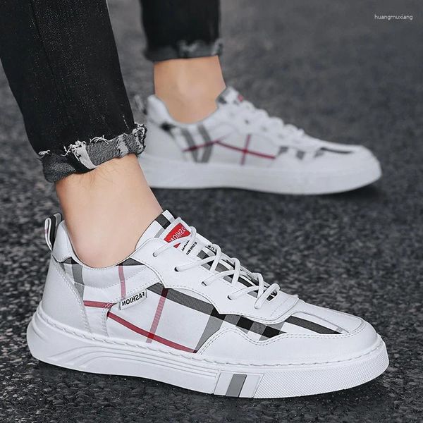 Scarpe da fitness tessuto a quadri per uomini estivi sneaker cuciture piatte piatto in tela di lusso resistenza di slittamento casual vulcanizzare