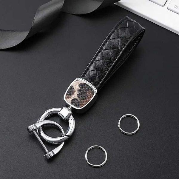 Chaços de chaves de couro genuíno de couro de couro de itens de keosta de keof para o anel de leopardo de leopardo para mulheres chaveiros de moda de moda Keyrings Presente J240509