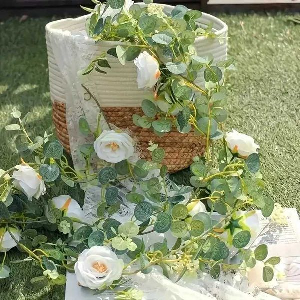 Flores decorativas grinaldas 1 pedaço de guirlanda de 180 cm de eucalipto com flores-8 White Rose Artificial Flower Garland Garland Vine usada para festa de decoração