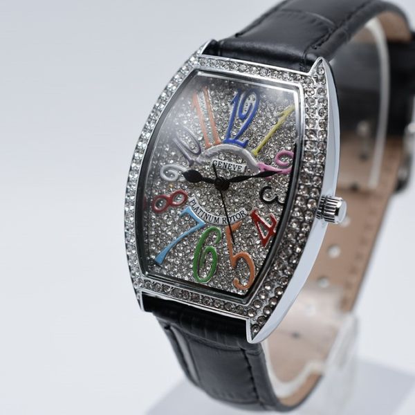 В продаже Quartz Leather Fashion Women Diamond Watch Cual Digital Women Designer Hate