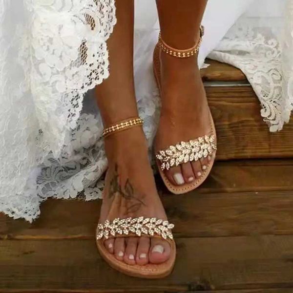 Sandálias de verão femininas planas bohemian sapatos casuais 2023 praia casamento plus size shinestone de pé aberto h240509