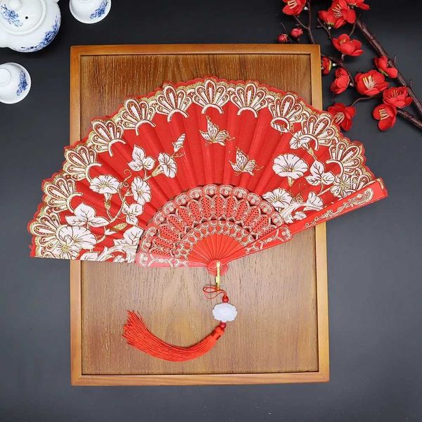 Produtos de estilo chinês Estilo chinês Verão dobrável fã Holoque plástico pano fã decorativo retro vintage requintado adereços de dança