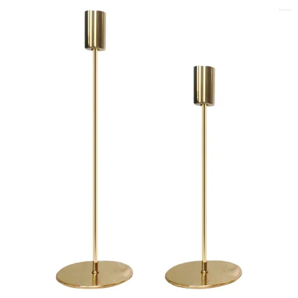 Titulares de vela 2pcs Simples Metal Candlestick Adornment Light Luxury Iron Art Decoration (Golden)