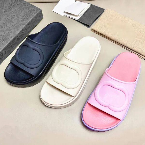 Lüks Sandal Kadın Birbirine Kalan Çift Sütun Tasarımcı Ayakkabı Kauçuk Sole Mule Düz Sandale Terlik Yaz Kaydırıcı Kalın Sole Casual Moda Slayt Platformu Ayakkabı