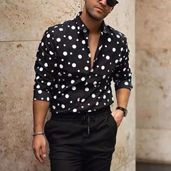 Camisas casuais masculinas Botão superior de lapela de bolinhas preto vestido de moda branca de moda simples primavera verão de alta qualidade material plus size