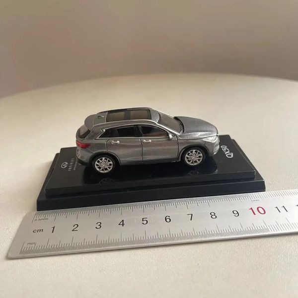 Frameless Die Guss 1/64 Skala Infiniti QX50 SUV -Legierung Simulation statische Montagewagen Modell Metallspielzeug Geschenk Souvenir 240506