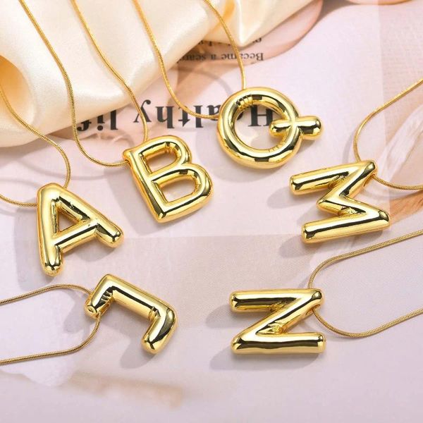 Anhänger Halsketten Bubble Ballon Initiale für Frauen Mädchen zierlich Alphabet Gold plattiert, geschwollener Name Personalisierter Schmuck Geschenk