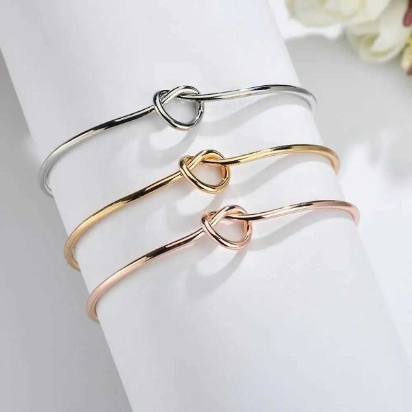 Braccialetti di nozze semplici braccialetti aperti bracciali regolabili nodo braccialetti in lega di moda in lega per donne gift di proposte di damigella d'onore per donne