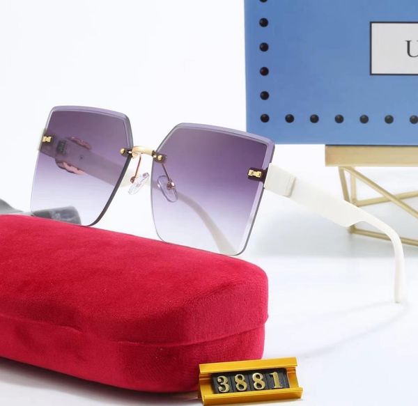 Теперь дизайнерские солнцезащитные очки классические очки Goggle Outdoor Beach Sun очки для мужчины -женщина смешать экспорт радиационный водитель носа.