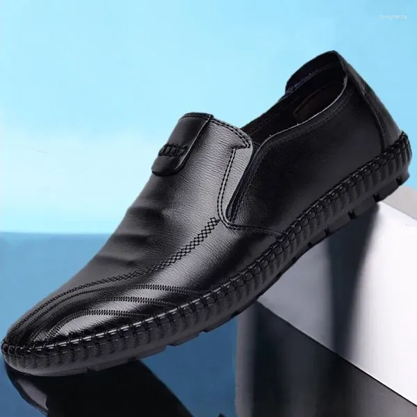 Sapatos casuais Mazefeng Leather Men Brand 2024 Mocassins italianos Mocassins deslize respirável no tamanho preto de direção 39-44