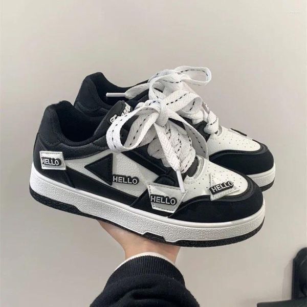 Scarpe casual Sneaker Black White Sneakers Flats Sports School Flats vintage Vulcanizzare il kawaii designer coreano tennis femmina