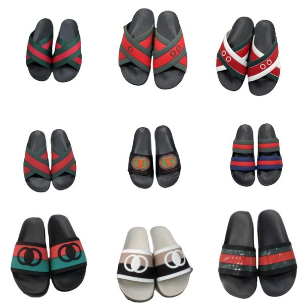 Artı Boyut Tasarımcı Sandalet Kauçuk Terlik Çizgili Slaytlar Yaz Erkekler Kadın Siyah Çiçek Çilek Baskı Web Kauçuk Slayt Yeşil Çiçekler Sandal Düz Mule Flip Flops