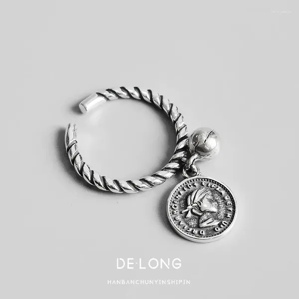 Anelli di cluster Anello d'argento vintage con un unico design di trama a campana di moneta